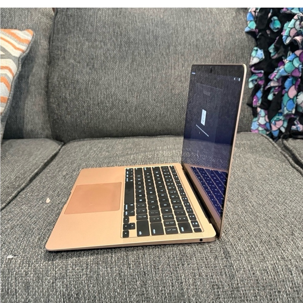 2020 Apple MacBook Air - M1 Rose Gold 13.3 “ - Picture 7 of 14